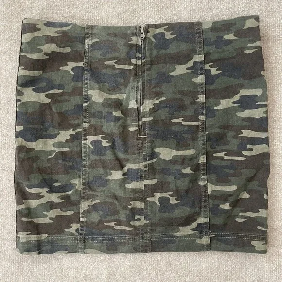 Free People Skirt Womens 8 Green Camo Zip Back Short Stretch Casual Mini - Picture 7 of 7